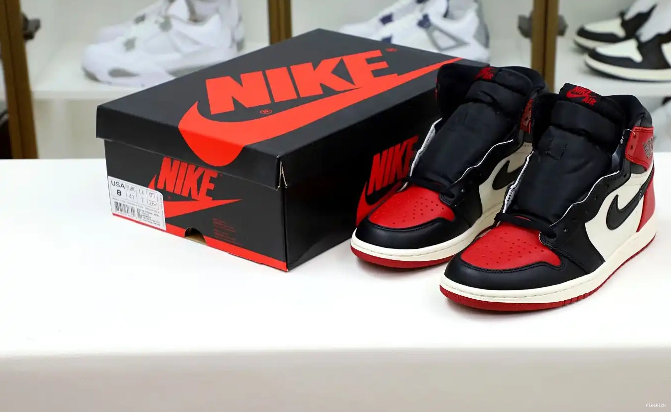 'BRED JORDAN RETRO AIR HIGH 1 OG TOE' 0404